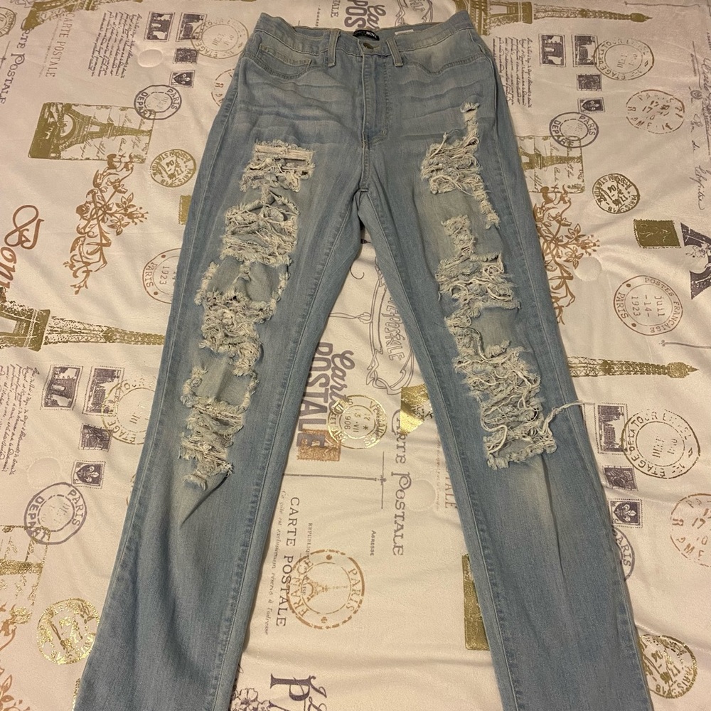 Fashion Nova Jeans - Picture 3 of 6